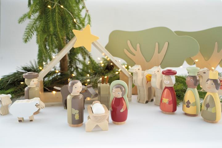 Actual product image small foot Play set Christmas cot