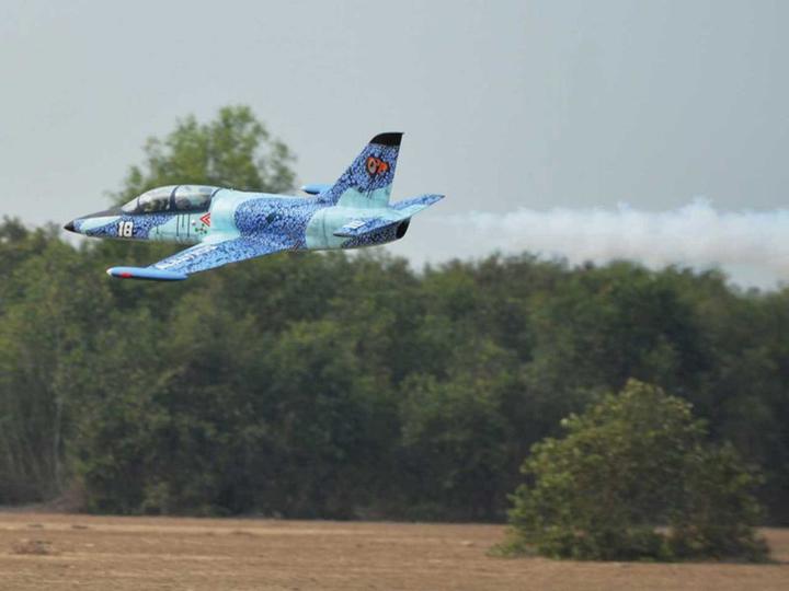 Produktbild Black Horse Albatros L-39 1890mm jet ARF ( BH190 )
