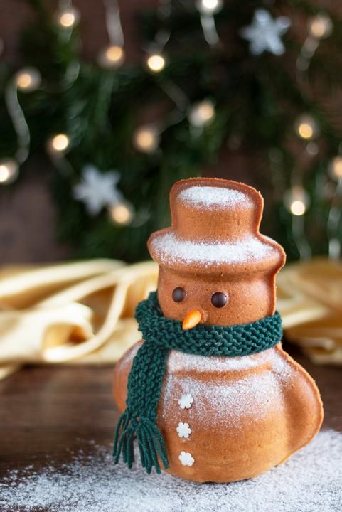 Actual product image Städter Baking tin 3D snowman 19x21x12 cm We love Baking