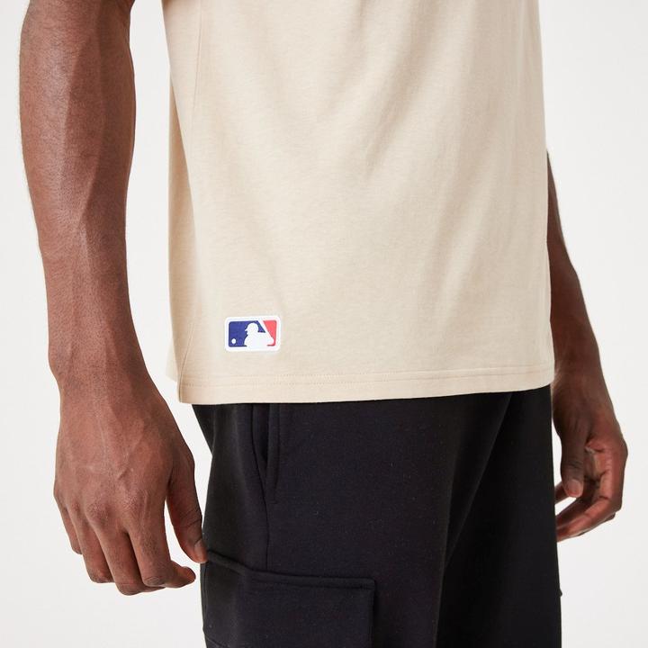 Image du produit New Era Oversized Shirt - New York Yankees beige (XL)