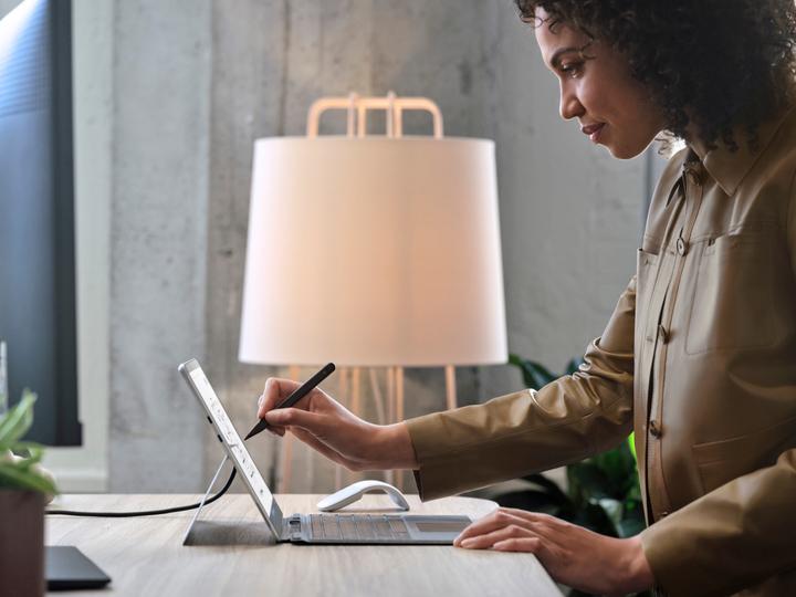 Produktbild Microsoft Surface Pro Signature (CH)