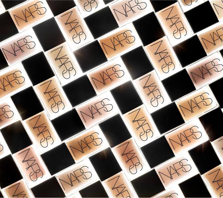 Produktbild NARS Cosmetics Light Reflecting Foundation (Yukon)