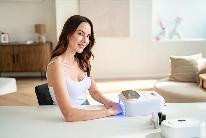Actual product image Beautifly Brillo Nails LED/UV nail lamp
