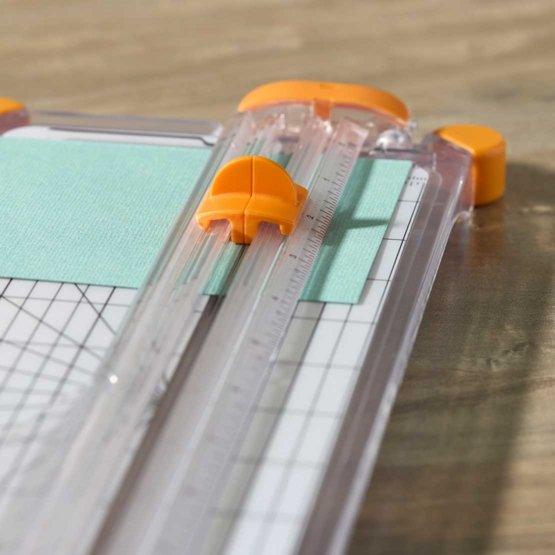 Actual product image Fiskars Schneidemaschine (10 Sheets, A4, A3)