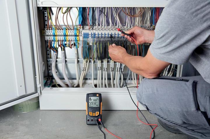 Produktbild Testo Digital-Multimeter 760-2 (CAT III 1000V, CAT IV 600V)