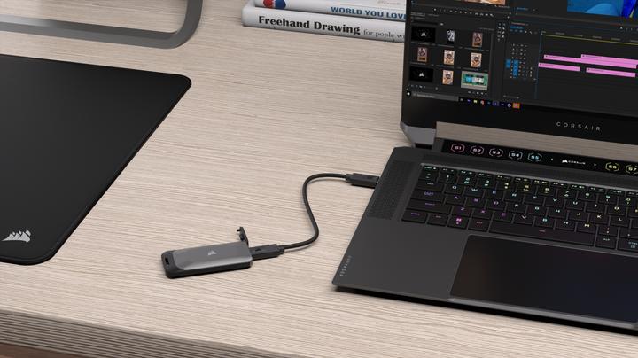 Productafbeelding Corsair EX100U 2TB draagbare USB-opslag (2000 GB)