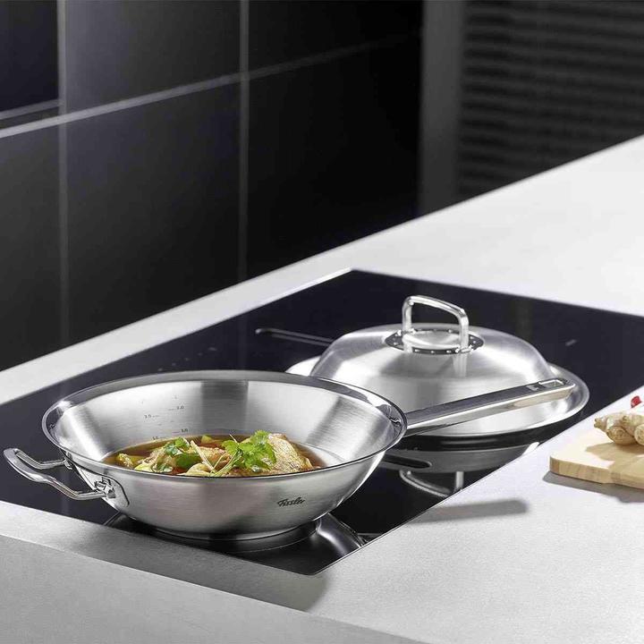 Actual product image Fissler Wok orig. profi col. 30cm mMD (30 cm, Wok, Stainless steel)