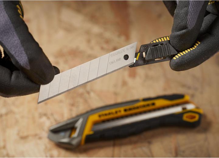 Actual product image Stanley Snapoff blade 5 pcs. in dispenserq (Replacement blade)