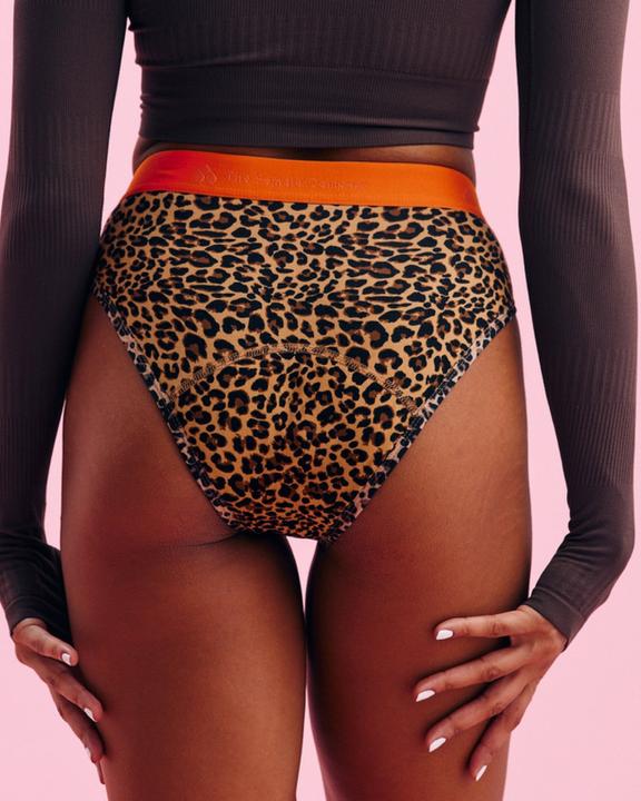 Actual product image The Female Company Slip Cotton Leo Ultra Strong (34)