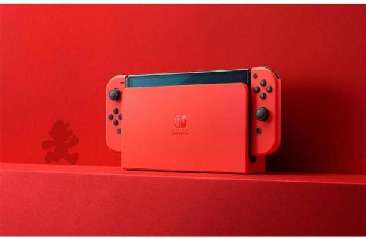Actual product image Nintendo Switch (OLED-Modell) - Mario Red Edition