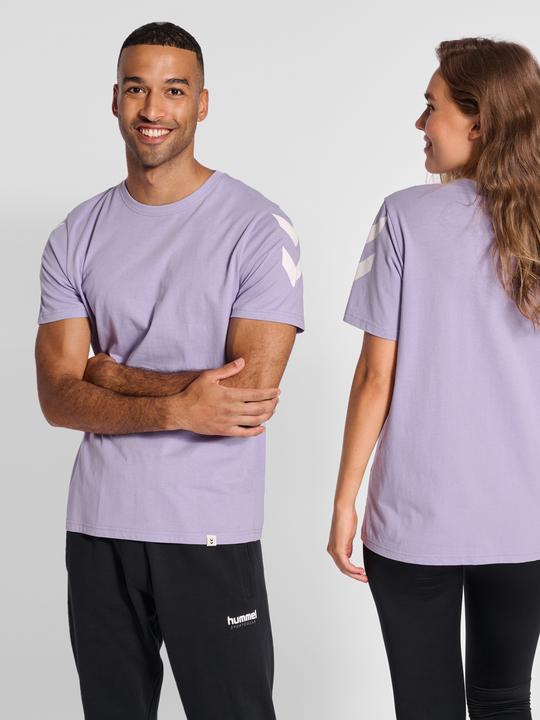Actual product image hummel Legacy Chevron T-Shirt (L)