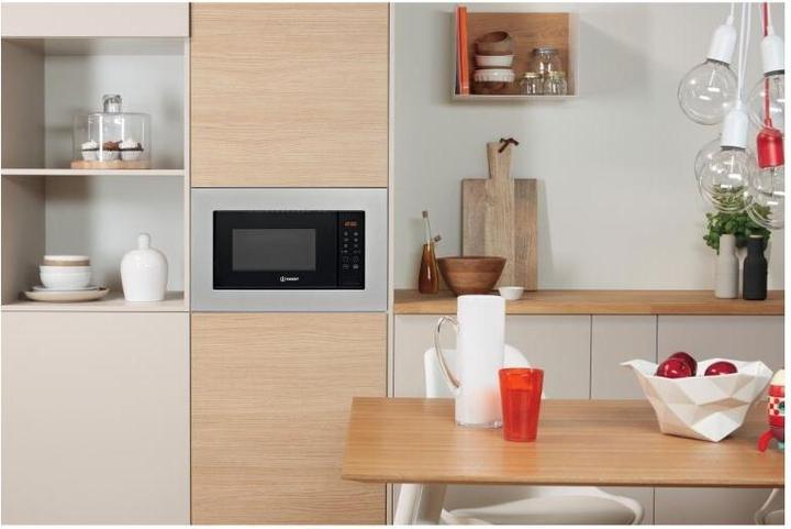 Immagine prodotto Indesit MWI 120 GX Microonde Grill integrato in acciaio inossidabile (20 l)