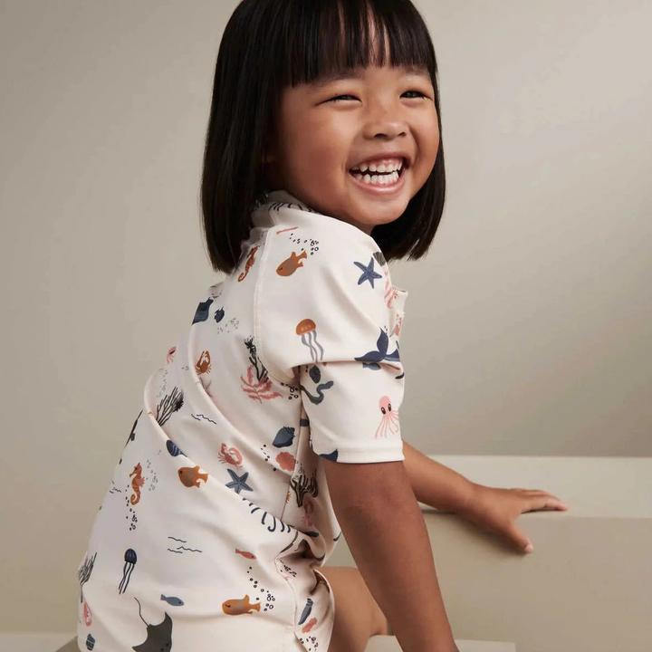 Produktbild Liewood Badeshirt kurzarm Noah Sea Creature Sandy UV50+ (62)