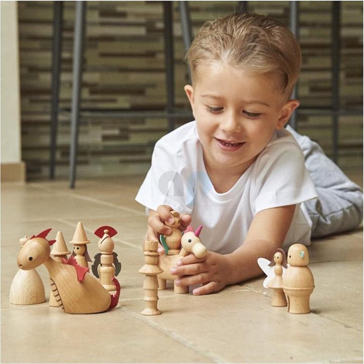 Produktbild TickiT Set mit 10 Verzauberten Märchenfiguren aus Holz