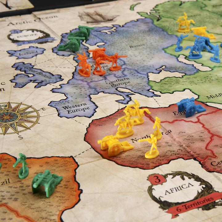 Actual product image Hasbro Gaming Risk (German)