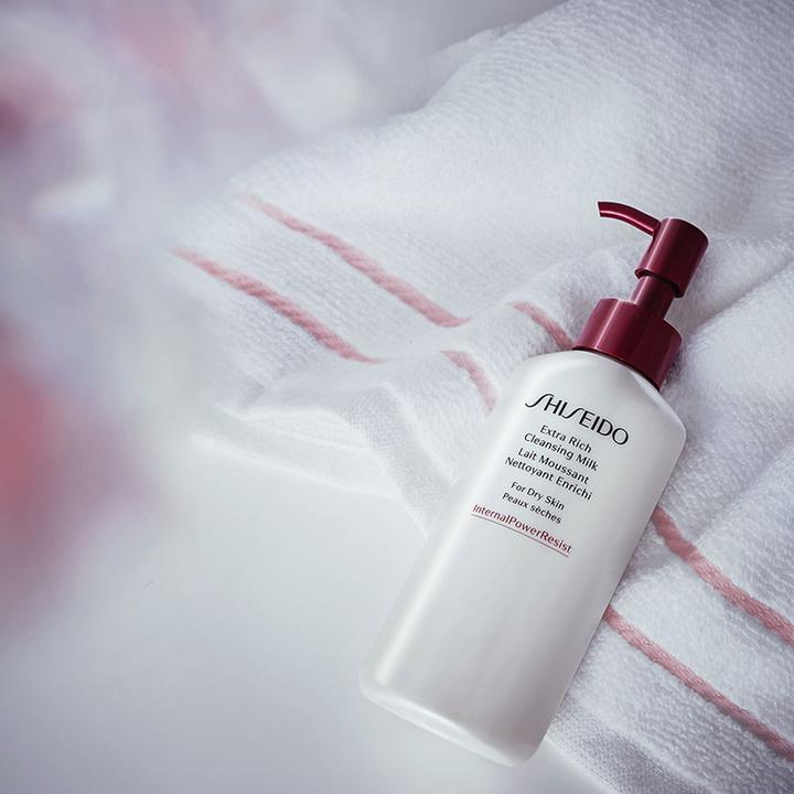 Produktbild Shiseido The Skincare - Extra Rich Cleansing Milk (Reinigungsmilch, 125 ml)