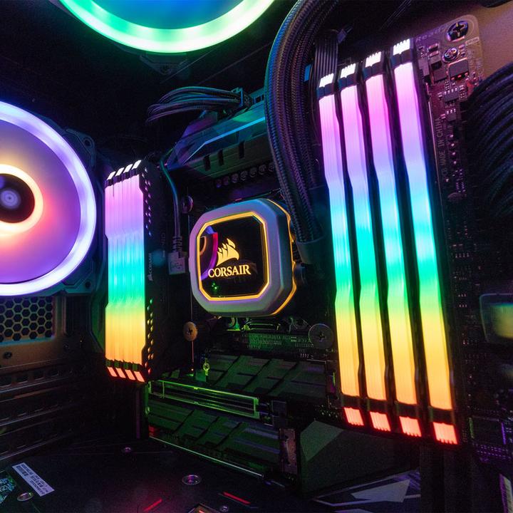 Image du produit Corsair Vengeance RGB Pro (2 x 8GB, 3000 MHz, RAM DDR4, DIMM)