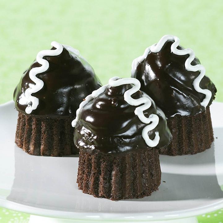 Actual product image Nordic Ware Pro-Cast Filled Cupcakes Pan