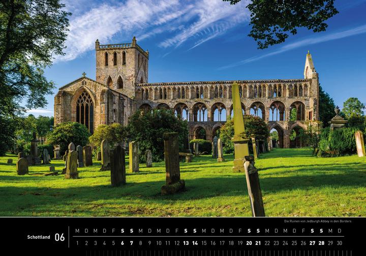Actual product image Scotland Premium Calendar 2026 (50 x 35 cm, Hardcover, German)