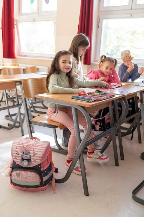 Image du produit Belmil COMPACT Set sac à dos scolaire Little Bunnies (19 l)