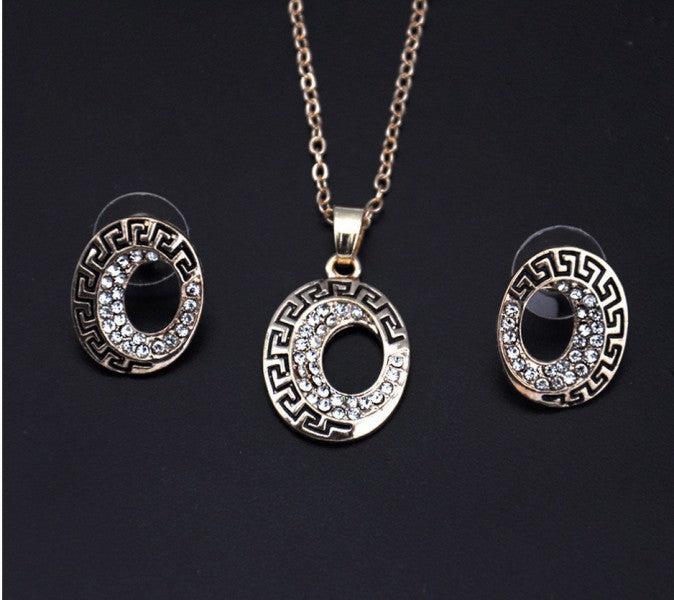 Actual product image Hermex SET Necklace + Pendant + Earrings - Golden (Zinc alloy)
