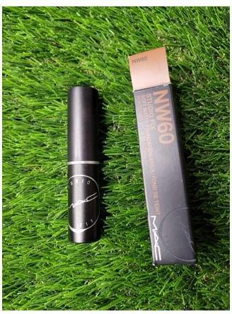 Produktbild MAC Cosmetics Studio Fix Soft Matte Foundation Stick (NW60)