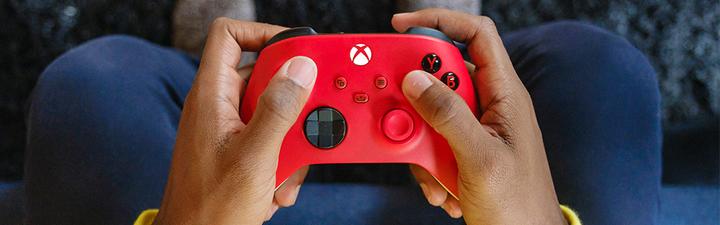 Immagine prodotto Microsoft Xbox Wireless Controller - Pulse Red (Xbox Serie S, Xbox One S, PC, Xbox One X, Xbox Series X)