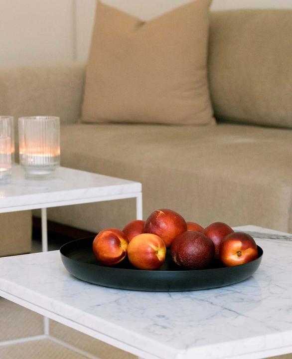 Actual product image Esmée Round serving tray / decorative tray made of black metal, Ø 30.5 cm