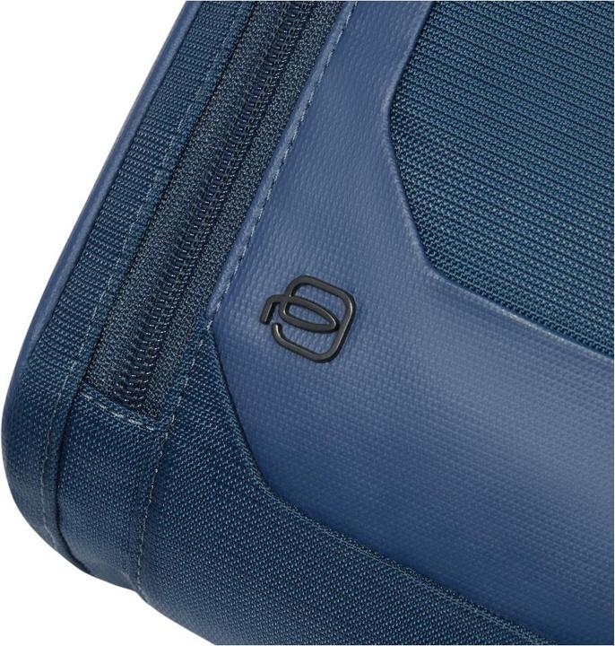 Image du produit Piquadro Umhängetasche aus recyceltem Stoff und Leder