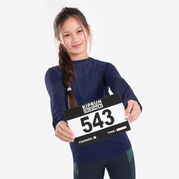 Immagine prodotto Kiprun Maglietta da corsa a maniche lunghe per bambini, traspirante - Skincare blu scuro/grigio (128)