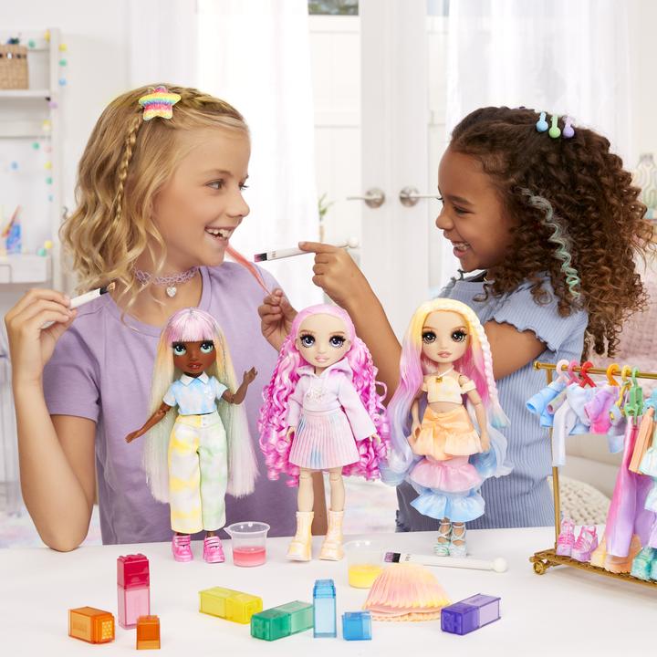 Actual product image MGA Rainbow High Water Color Dolls Green Eyes