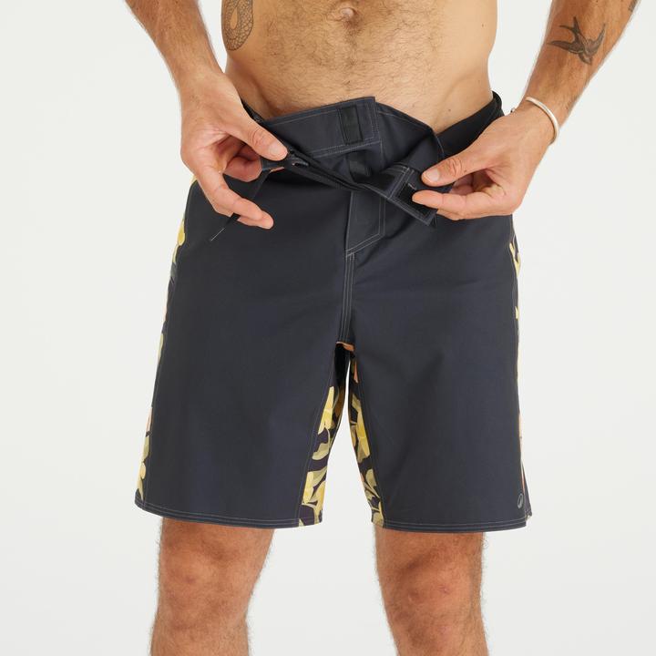 Actual product image Olaian Boardshorts Surfen Herren lang 500 Arch Spring 19" schwarz (XL)