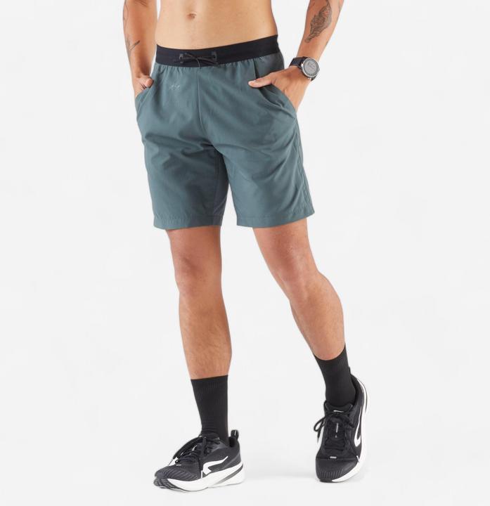 Kiprun Laufshorts Herren - Run 500 Dry dunkelgrün/grau