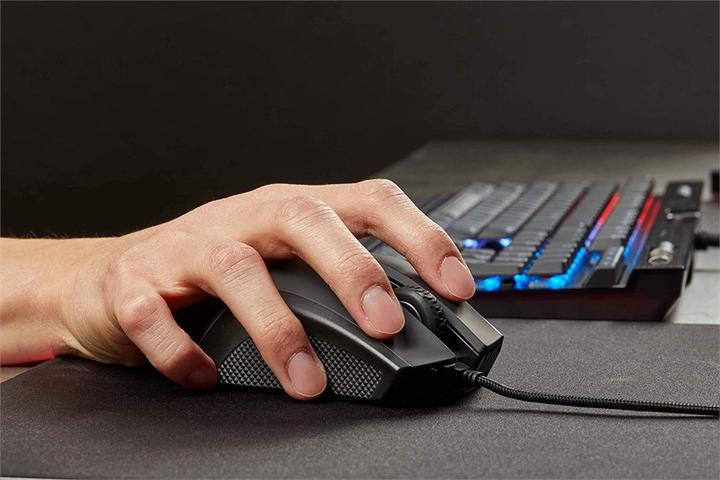 Produktbild Corsair Ironclaw RGB (Kabelgebunden)