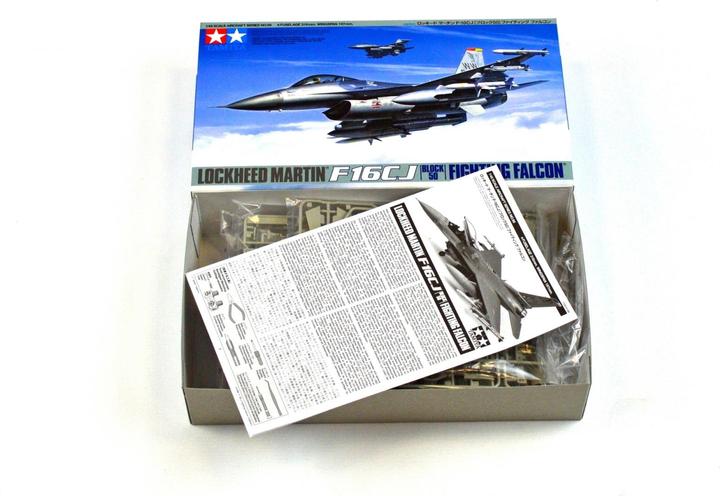 Produktbild Tamiya F-16CJ Fighting Falcon