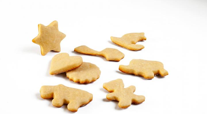 Actual product image Ibili Plastic cookie cutters 8 pieces For cutting out dough and biscuits. Easy to clean