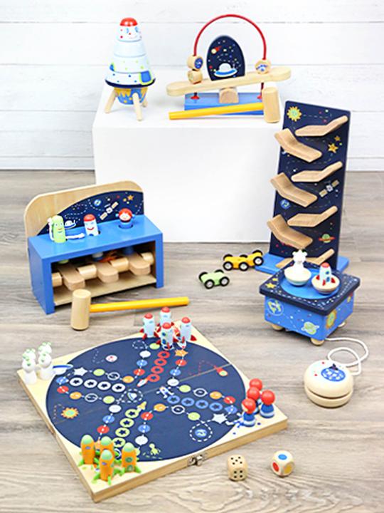 Actual product image small foot Music Box Space