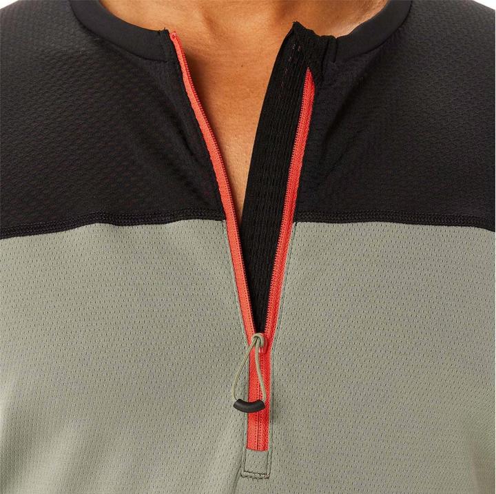 Actual product image ASICS Performance Fujitrail (M)