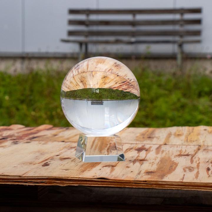 Actual product image Intirilife Glass ball with stand 130 mm