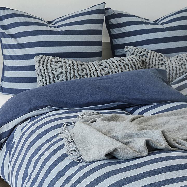 Produktbild Traumschlaf Melange-Stripe Marine (Bettwäsche Set, 135x200 cm + 80x80 cm)
