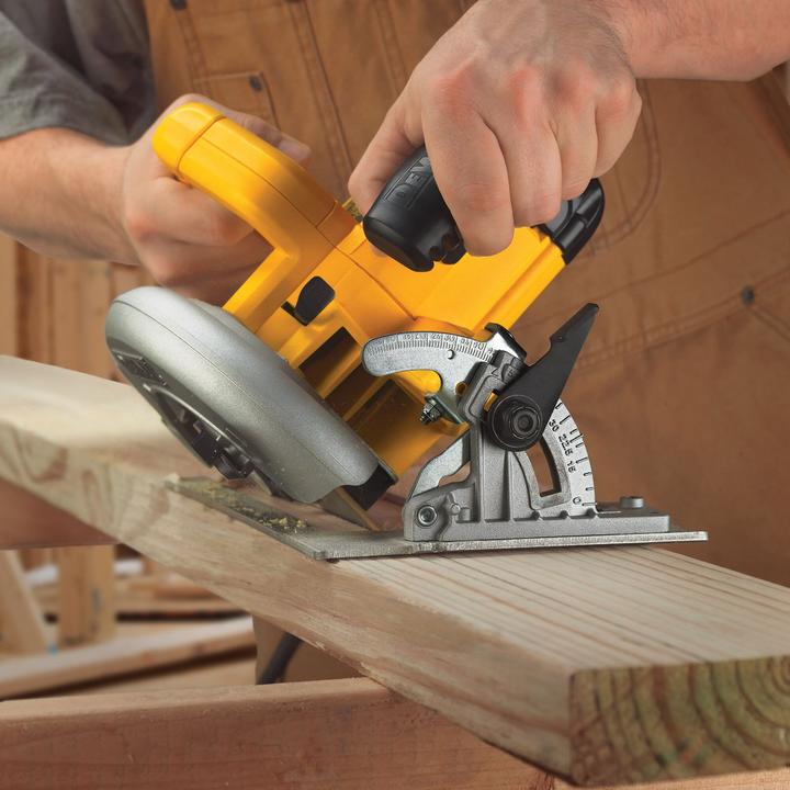 Actual product image DeWalt Circular saw 1350 W, 190 mm + DWE575K housing