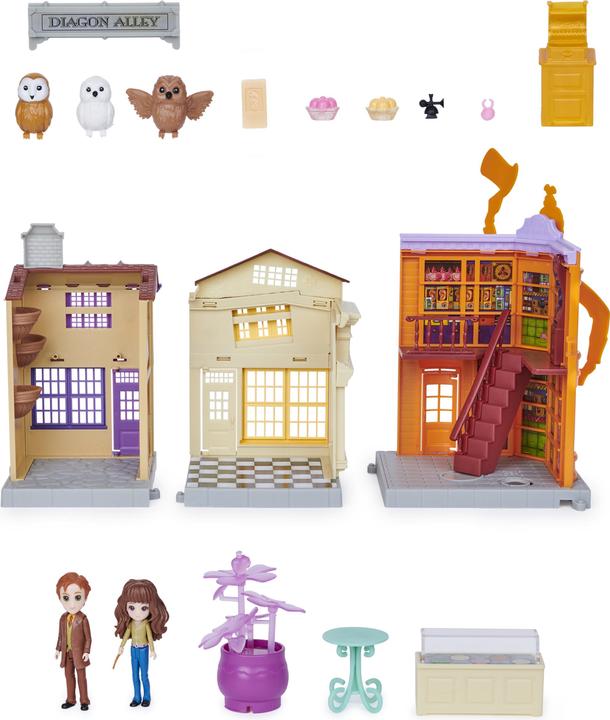 Actual product image Spin Master Wizarding World Harry Potter - Diagon Alley (Angle Alley) playset with light and sound and 2