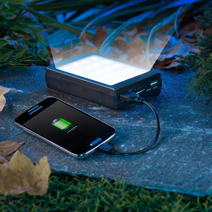 Actual product image Revolt 2in1 solar power bank with camping light (11000 mAh, 40.70 Wh)