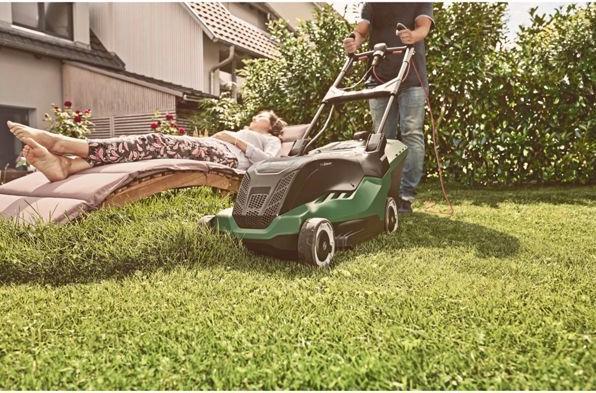 Produktbild Bosch Home & Garden AdvancedRotak 750 (Netzbetrieb)