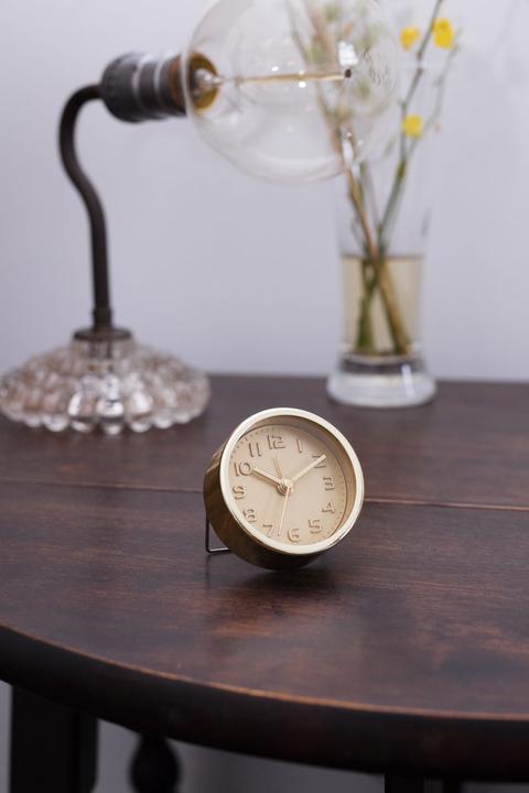 Actual product image Kikkerland Gold and Copper Alarm Clocks (AC10-A-EU)