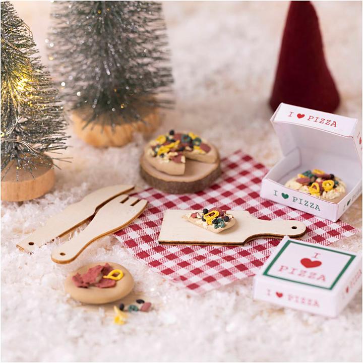 Actual product image Creativ Company Mini Paraphernalia Elf Door / Secret Santa Door Scene Pizza