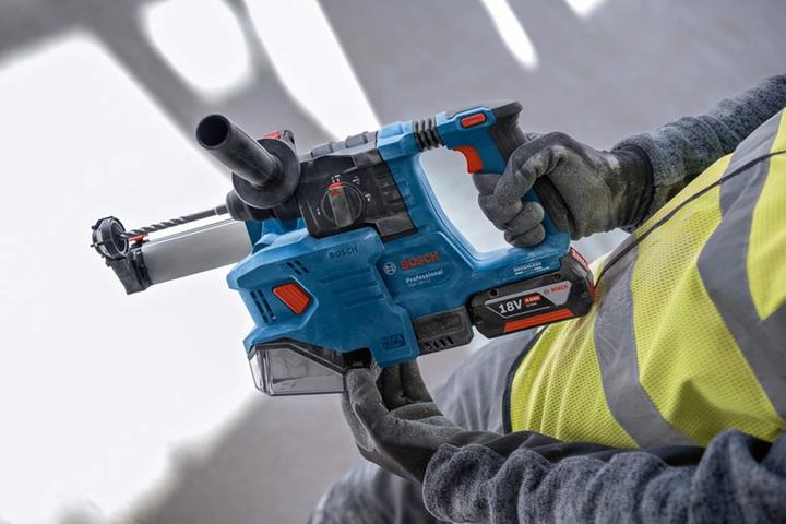 Actual product image Bosch Professional Cordless rotary hammer with SDS plus GBH 18V-22, 2 x GBA 18V 4.0Ah batteries, L-BOXX (Rechargeable battery operated)
