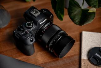 Actual product image Voigtländer Nokton 75mm / 1.5 asph. black (Canon RF, full size)