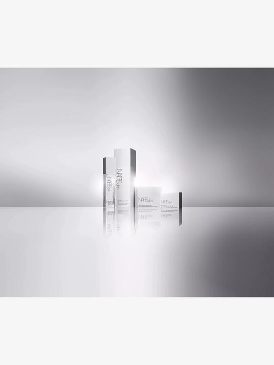 Produktbild NARS Cosmetics Light Reflecting Moisturizer (60 ml, Tagescreme)