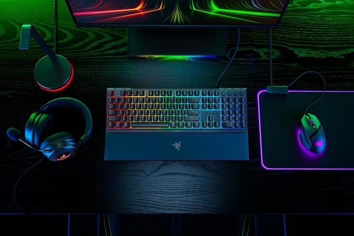 Actual product image Razer Ornata V3 (US, Cable)